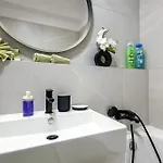 Adm Modern Place - Coffee, Wifi, Ac, Tv * Bratislava