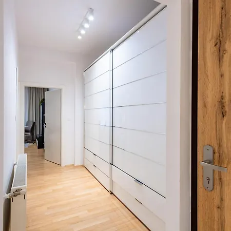 Adm Modern Place - Coffee, Wifi, Ac, Tv Apartment Bratislava