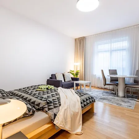 Apartment Adm Modern Place - Coffee, Wifi, Ac, Tv Bratislava