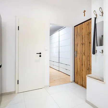 Апартаменти Adm Modern Place - Coffee, Wifi, Ac, Tv *