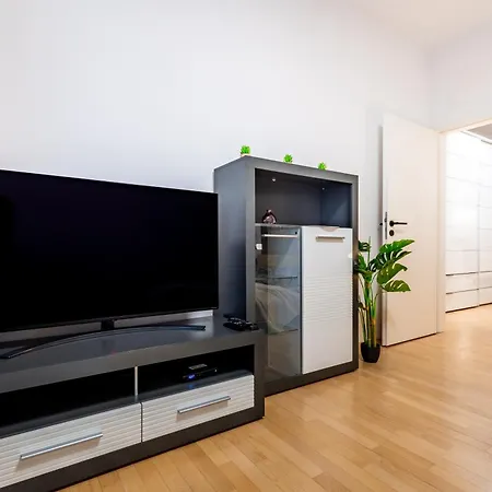 Adm Modern Place - Coffee, Wifi, Ac, Tv شقة *