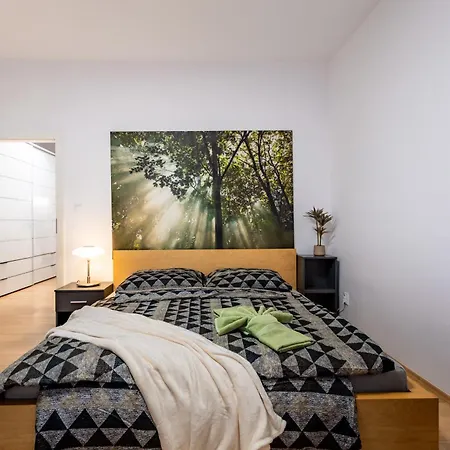 Adm Modern Place - Coffee, Wifi, Ac, Tv Братислава
