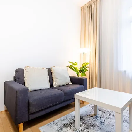 Adm Modern Place - Coffee, Wifi, Ac, Tv براتسيلافا