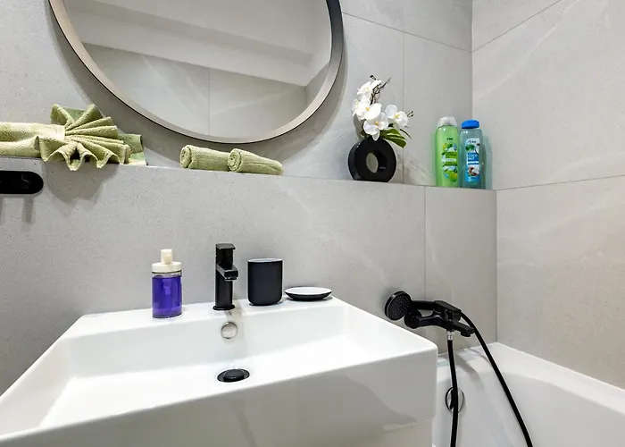 Adm Modern Place - Coffee, Wifi, Ac, Tv * Bratislava