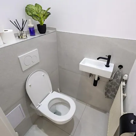 Adm Modern Place - Coffee, Wifi, Ac, Tv