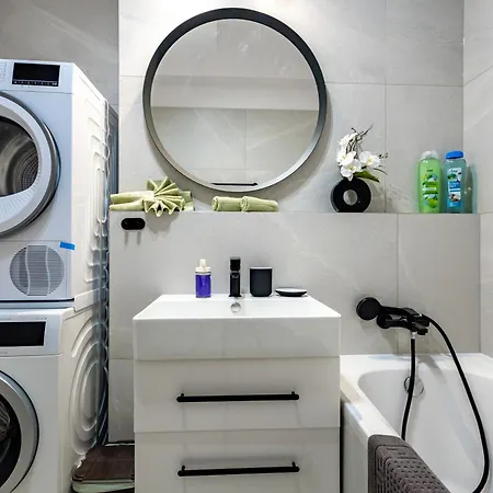 Adm Central Modern Place - Coffee, Wifi, Ac, Tv