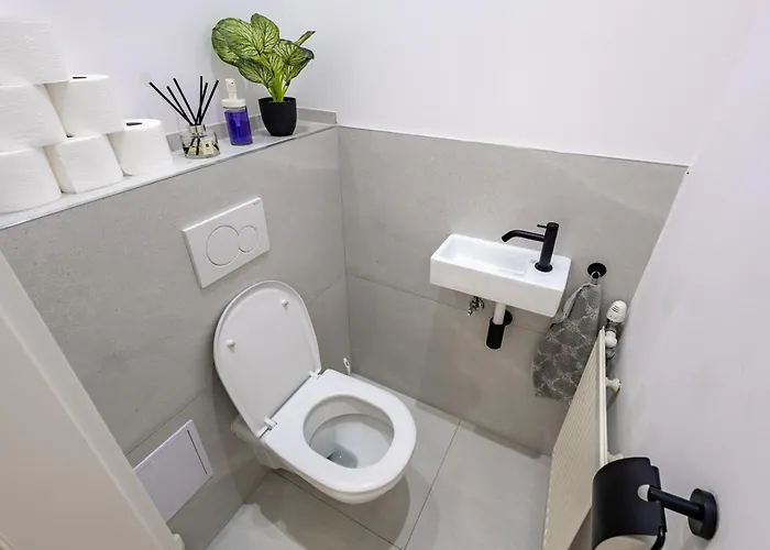 Adm Central Modern Place - Coffee, Wifi, Ac, Tv