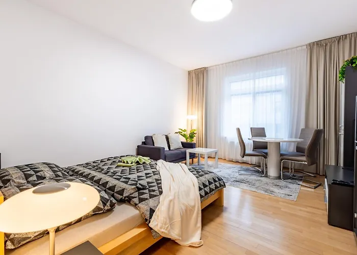 דירה Adm Central Modern Place - Coffee, Wifi, Ac, Tv ברטיסלאבה