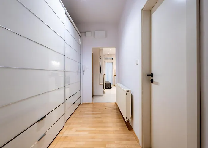 Adm Central Modern Place - Coffee, Wifi, Ac, Tv *